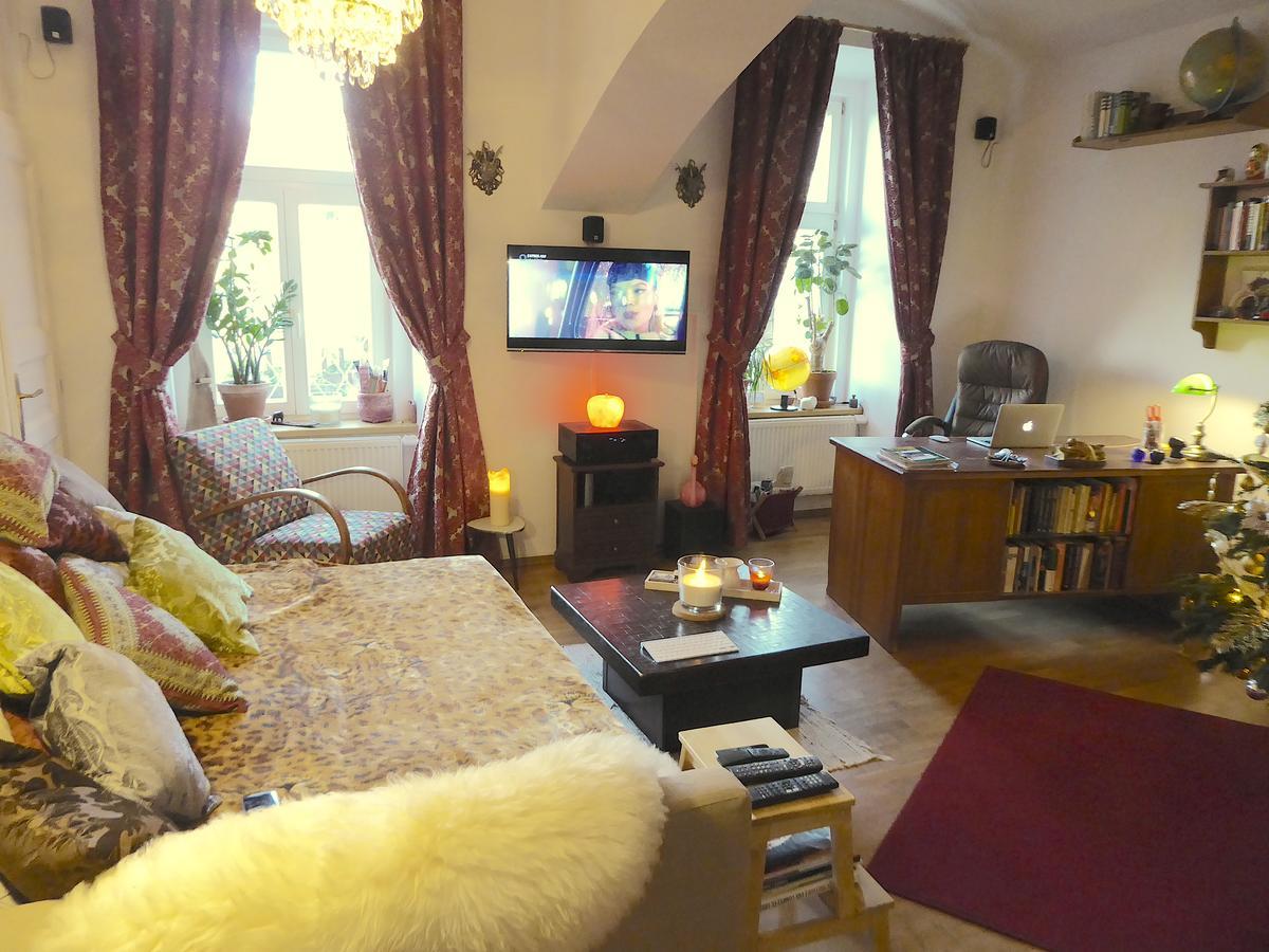 Victoria Design Stays - Apartment Rehorova Прага Екстериор снимка