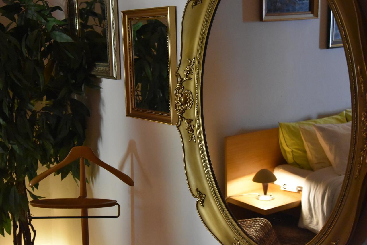 Victoria Design Stays - Apartment Rehorova Прага Екстериор снимка