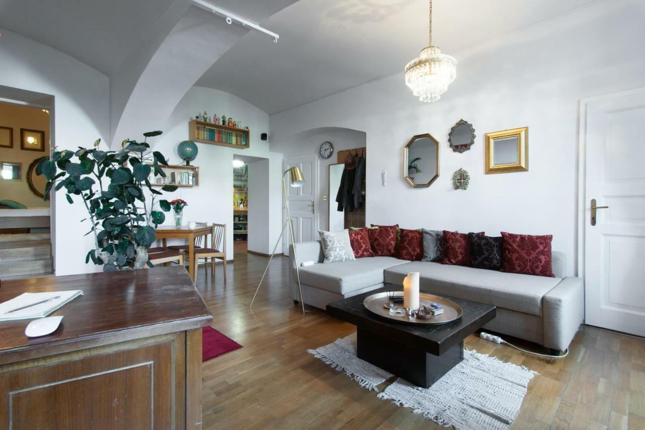 Victoria Design Stays - Apartment Rehorova Прага Екстериор снимка
