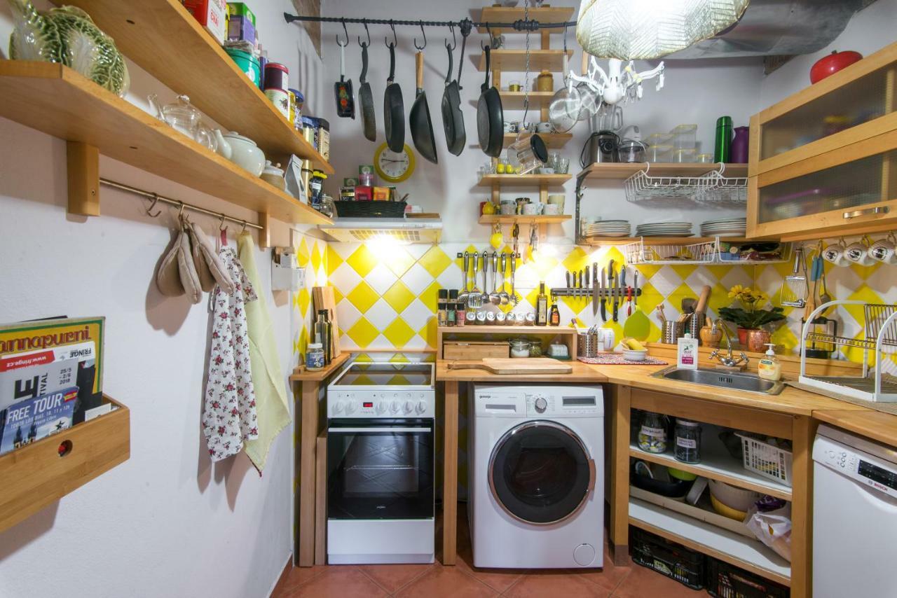 Victoria Design Stays - Apartment Rehorova Прага Екстериор снимка