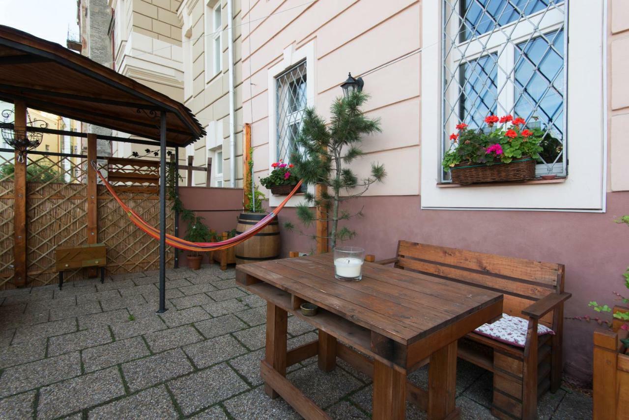 Victoria Design Stays - Apartment Rehorova Прага Екстериор снимка