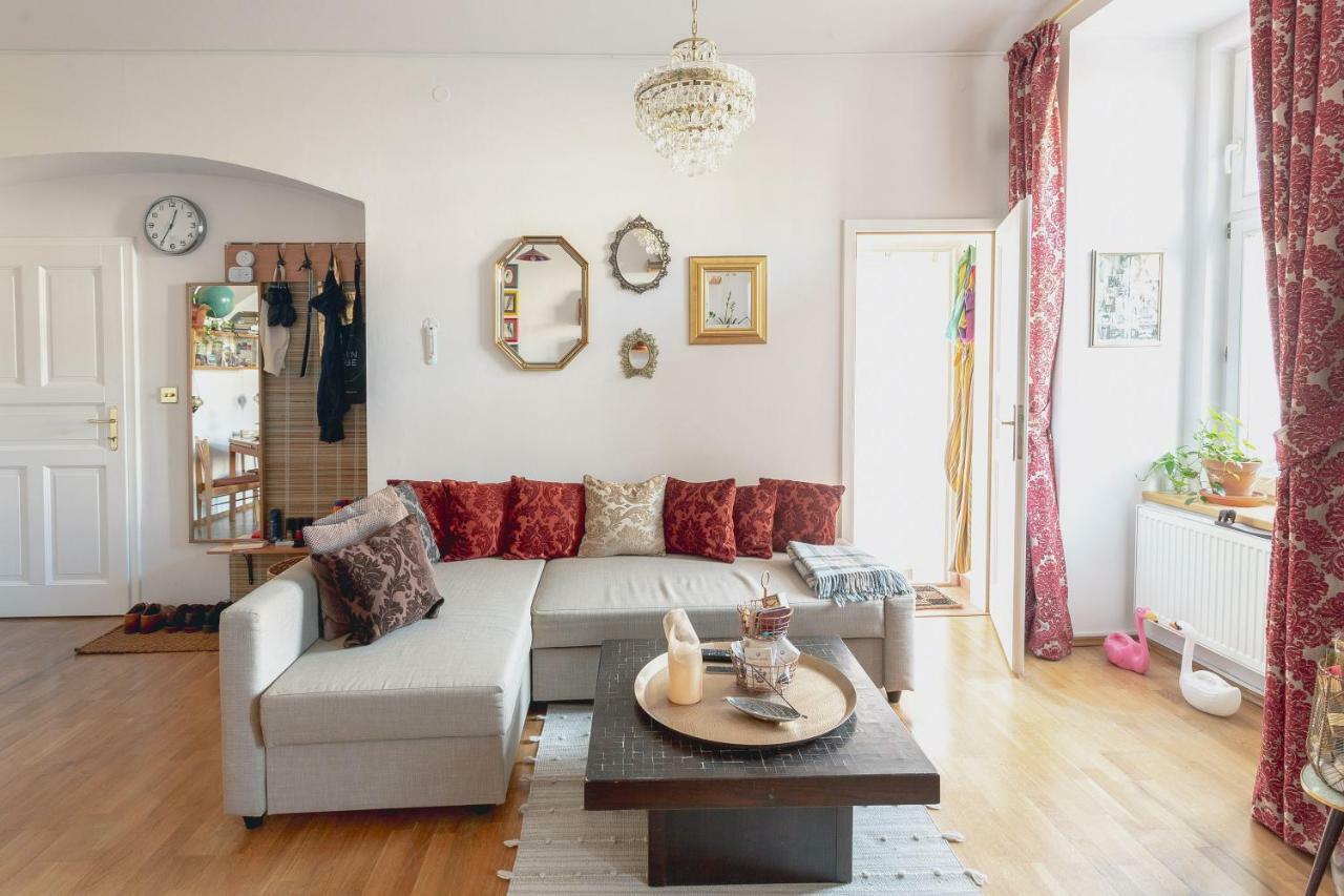 Victoria Design Stays - Apartment Rehorova Прага Екстериор снимка