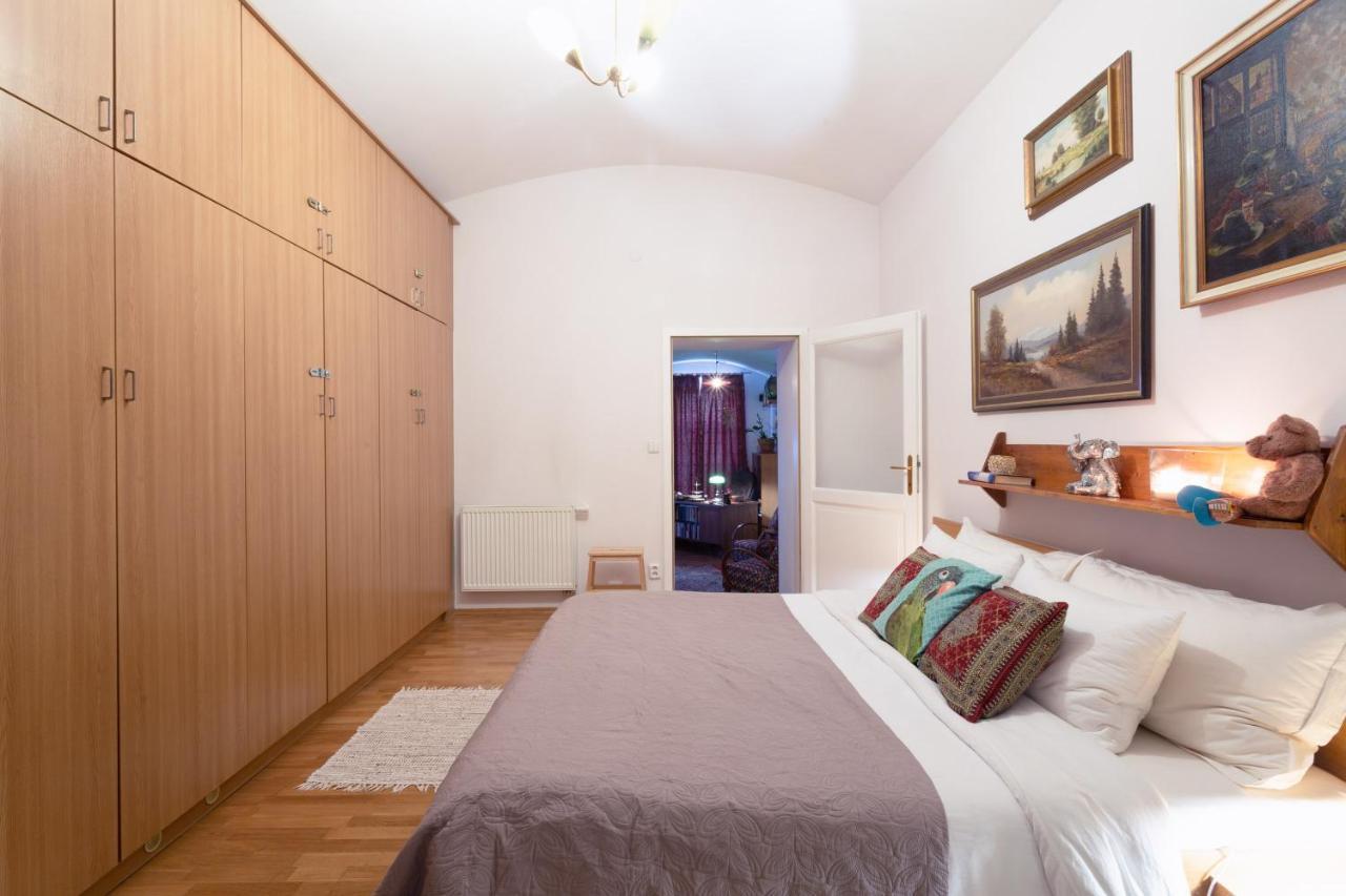 Victoria Design Stays - Apartment Rehorova Прага Екстериор снимка